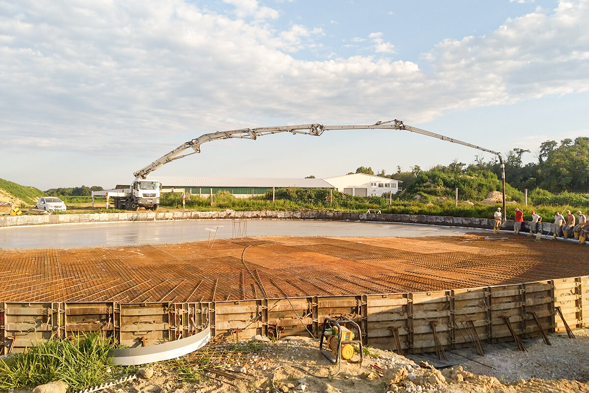 Betonlogisztika -  silóalapbetonozás Gabonatároló Somogycsicsó