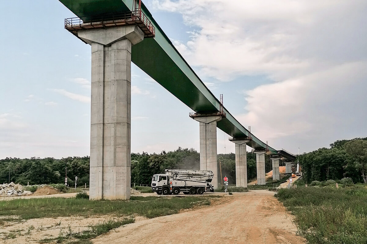 Betonlogisztika - hídbetonozás