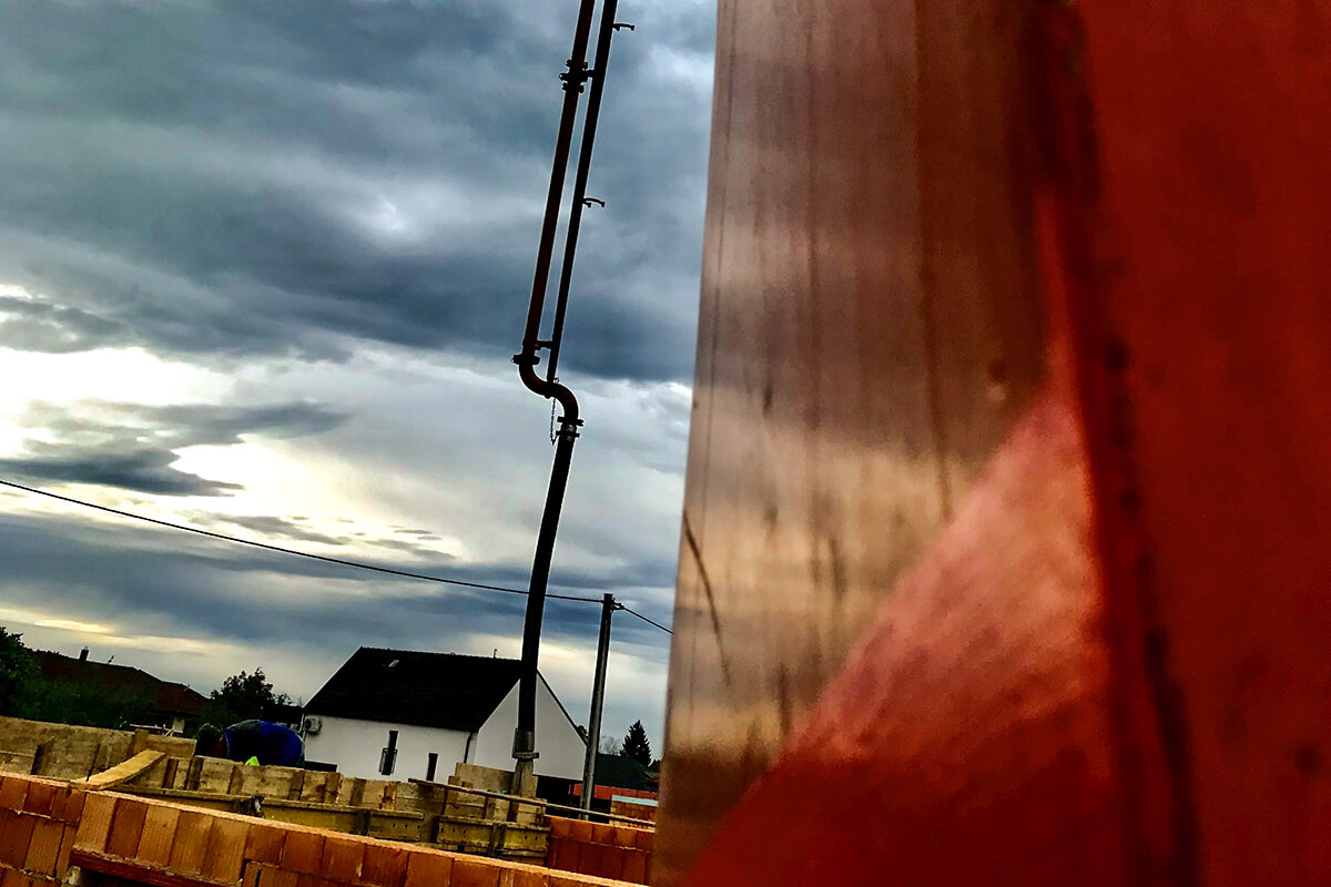 Betonlogisztika - betonpumpa koszorúbetonozás Cserszegtomaj