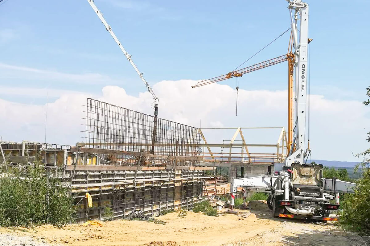 Betonlogisztika - mixerbeton falbetonozás Balatonfelvidék